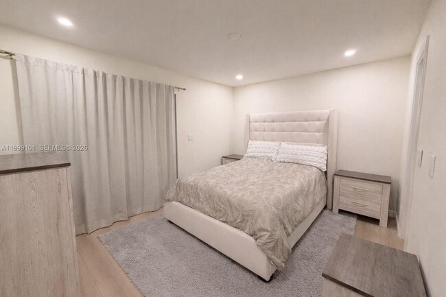 Building Photo - 769 Banks Rd