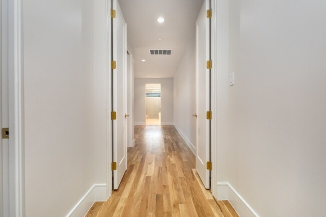 Building Photo - 4203 Normandy Ave