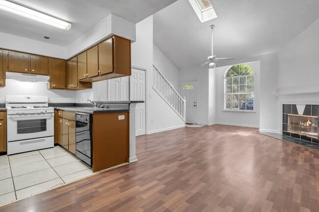 Building Photo - 2467 Nugget Ln