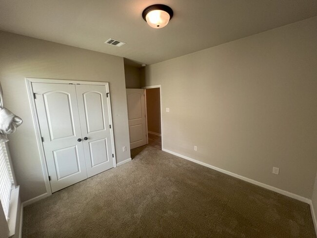 Building Photo - Charming 4 Bedroom, 2 bath Home in Gonzale...