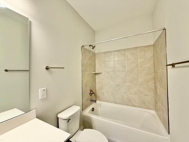 Building Photo - Newly Built 5BD, 4.5BA Knightdale Home wit...