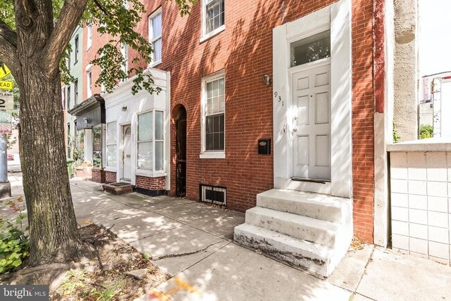 Building Photo - 931 S Hanover St