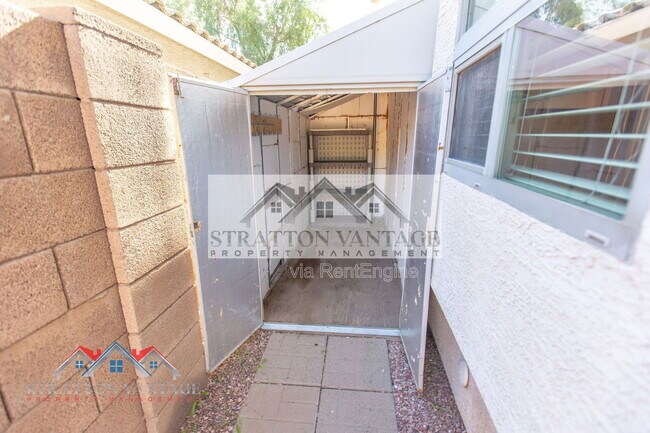 Building Photo - 4808 W Allen St