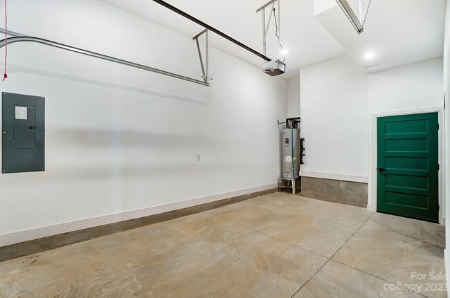 Building Photo - 823 E 36th St