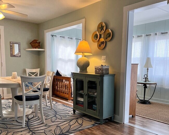 Building Photo - 11 Wallace Point Rd