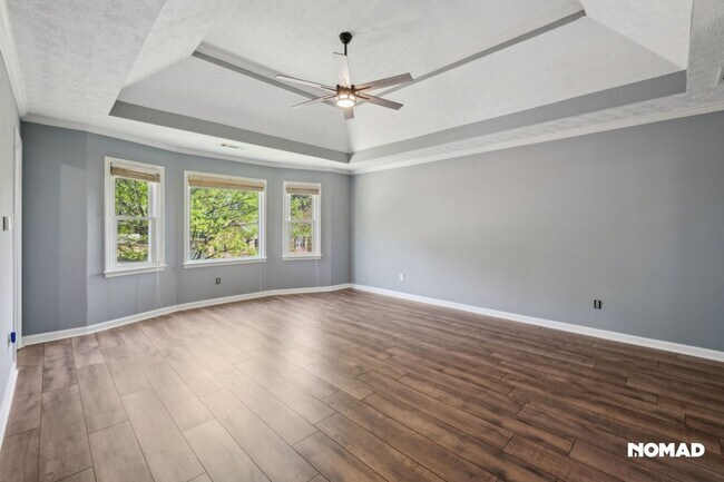 Building Photo - Spacious 3BR, with bonus room House in Law...