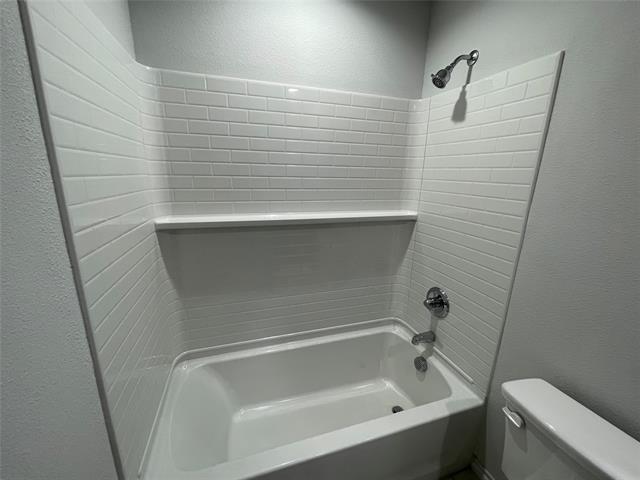 Building Photo - 5800 Utopia Dr