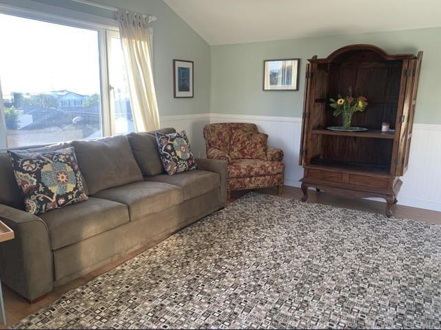 Building Photo - 5618 Bellevue Ave