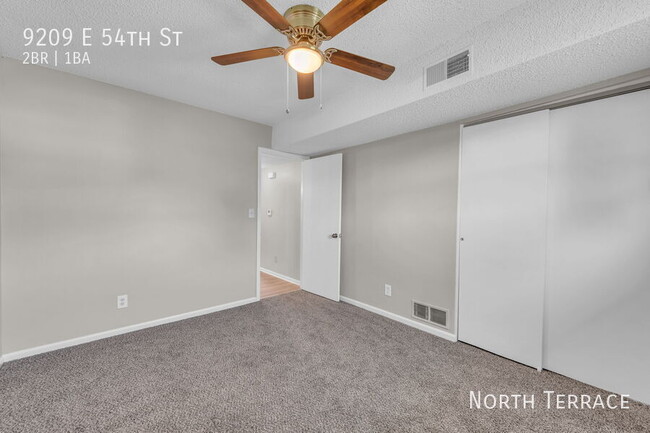 Building Photo - ? Revamped 2BR in Raytown – Your New Spot ...