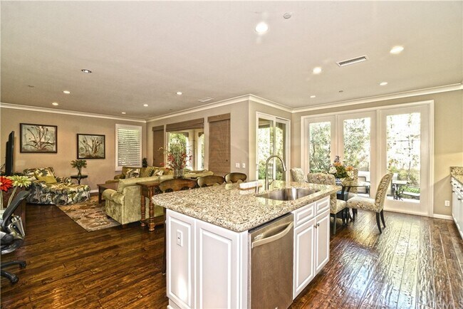 Building Photo - 51 Lupari-