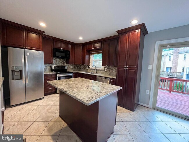 Building Photo - 11353 Cromwell Ct