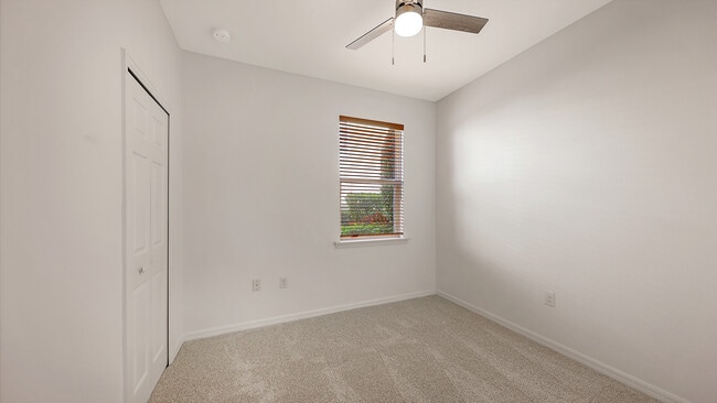 Building Photo - 7863 Moonstone Dr