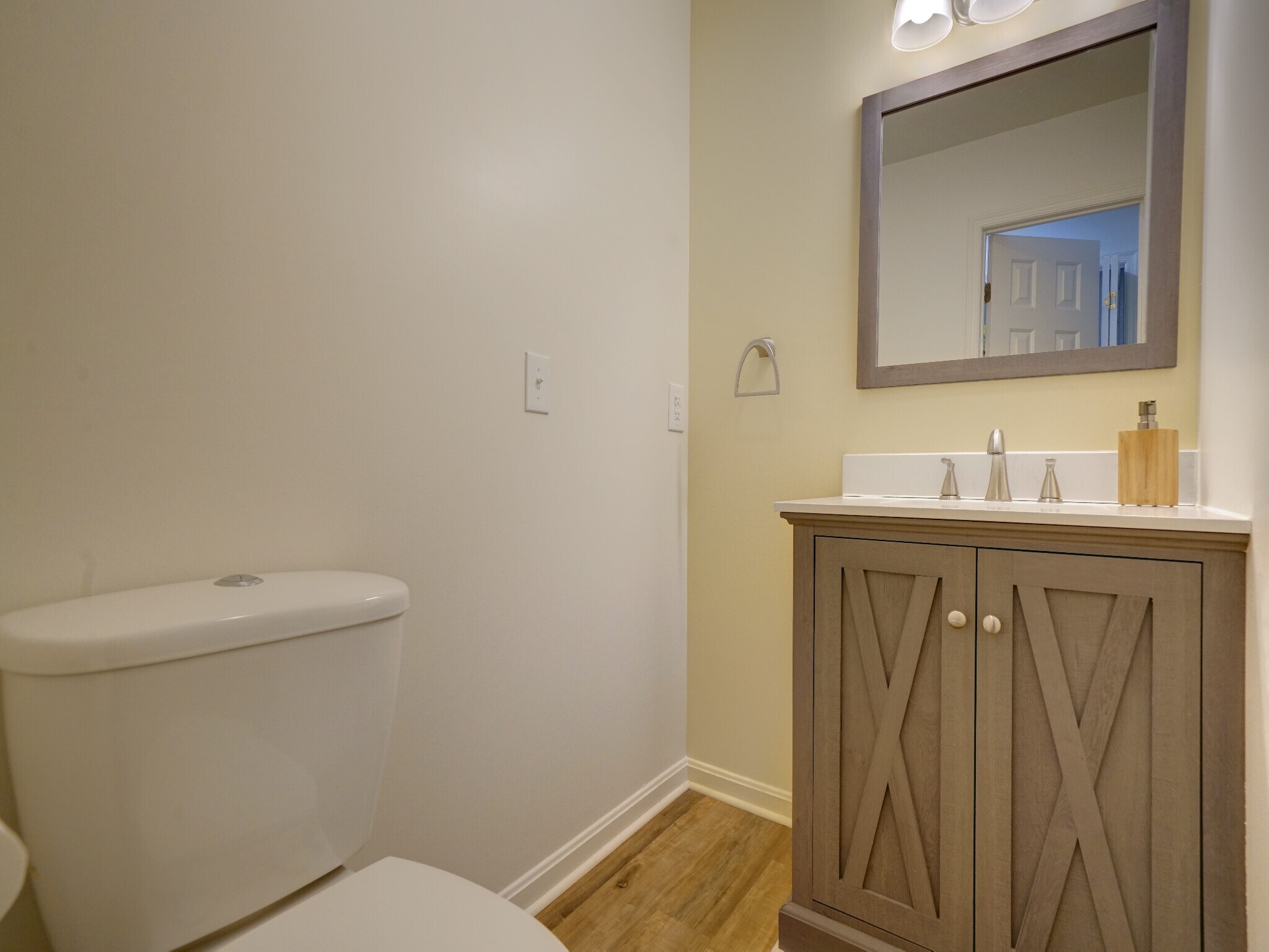 Half bath - 405 Franklin St