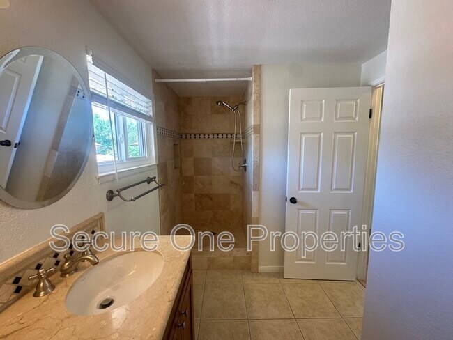 Building Photo - 3880 Via Verde