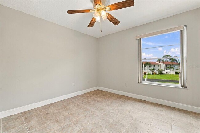 Building Photo - 2700 Bayshore Blvd