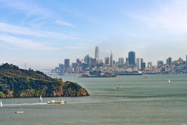 Building Photo - 102 Red Hill Cir