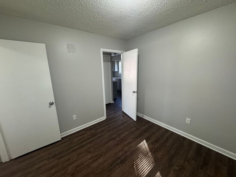 Building Photo - 3445 Beech Grove Rd