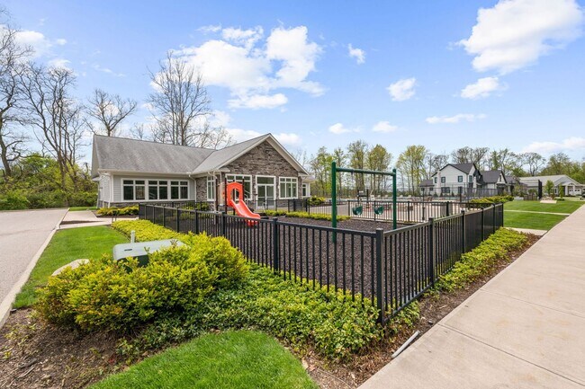Building Photo - Modern Luxury!  Lakes of Orange Single family home