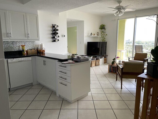 Building Photo - 3500 Coral Wy