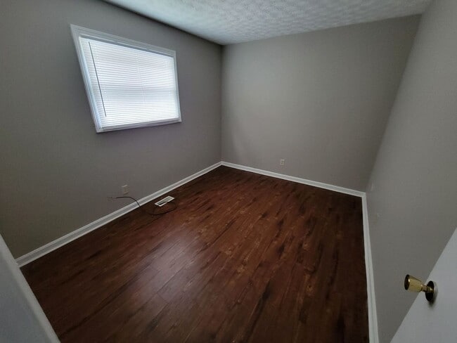 Building Photo - **Deposit Special $500** 1024 Franklin St ...