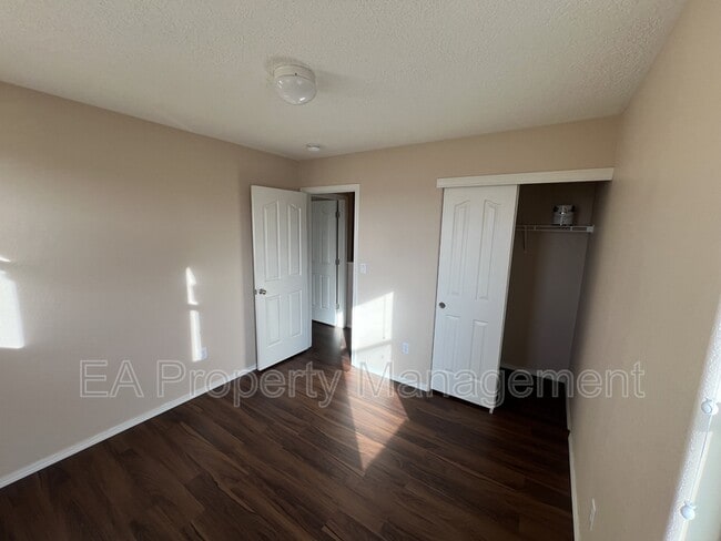 Building Photo - 3644 Clear Creek Rd