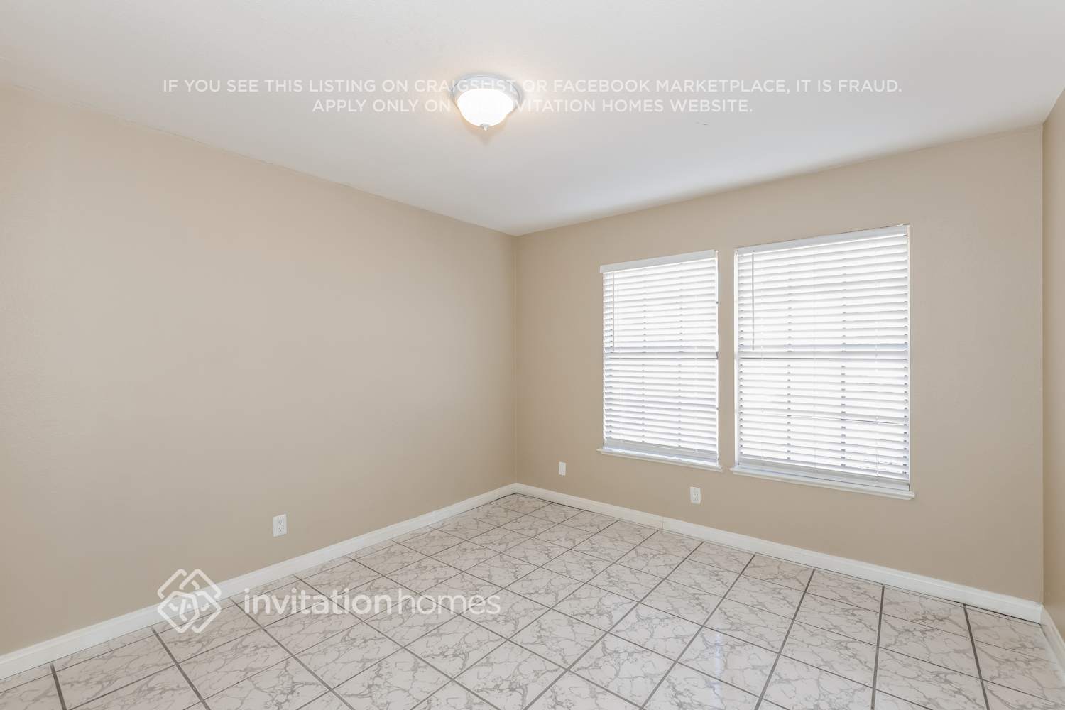 Building Photo - 346 Fuente Dr