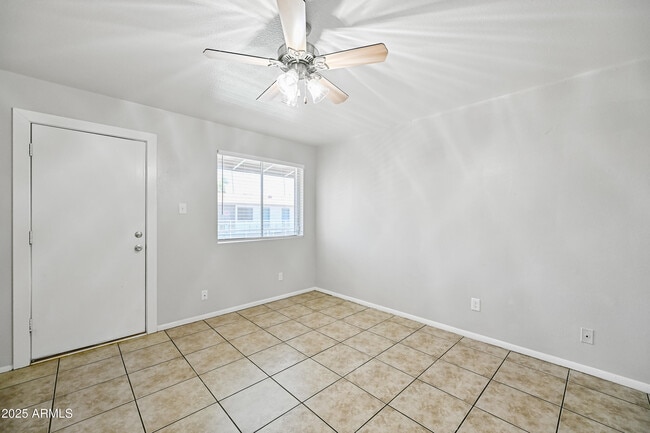Building Photo - 3025 N 32nd St