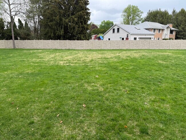 Building Photo - 78 Rosewood Dr
