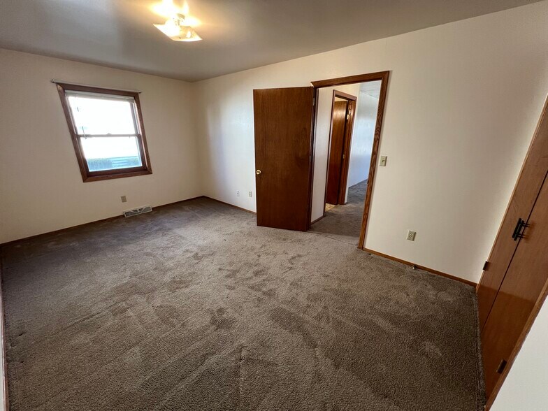 Building Photo - 4259 S 26th St