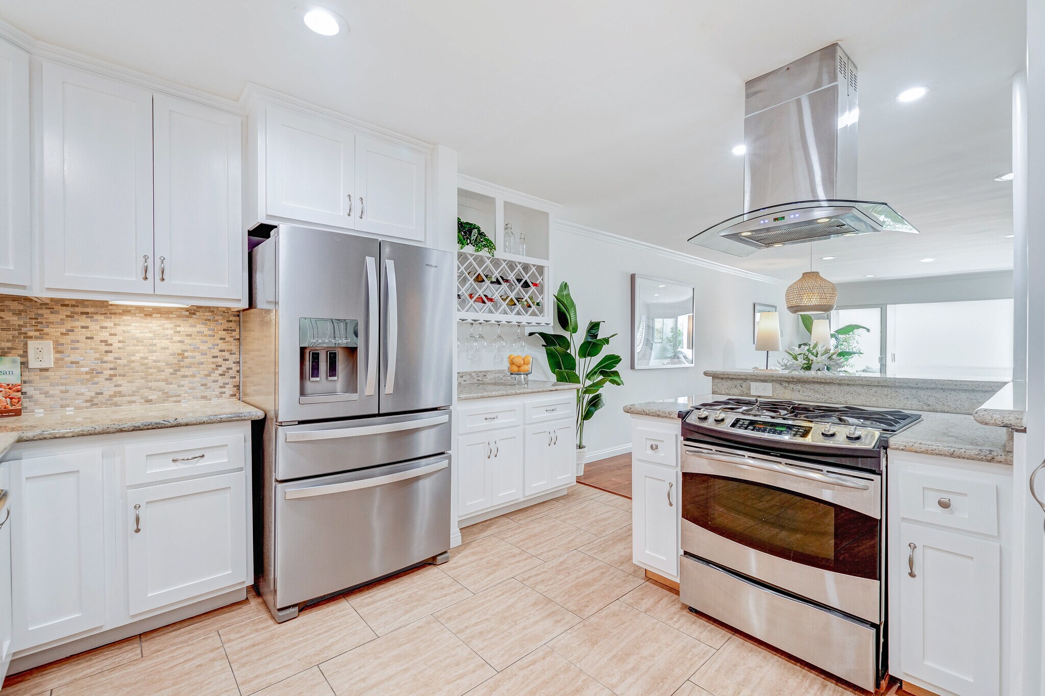 Building Photo - 516 San Vicente Blvd