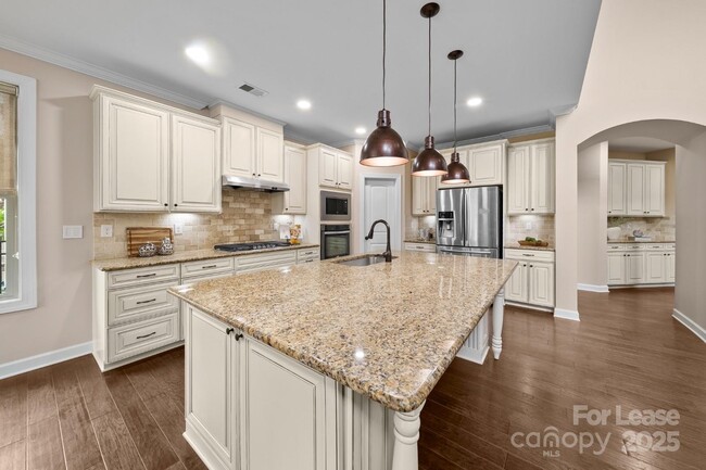 Building Photo - 1190 Arges River Dr