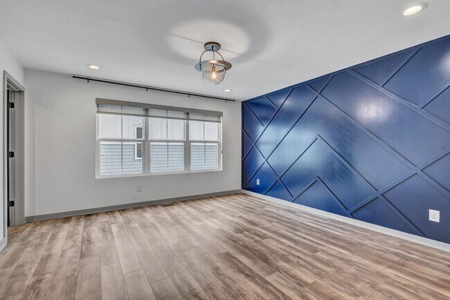 Building Photo - 4 Bed for Rent in Edison Park- The Nations!
