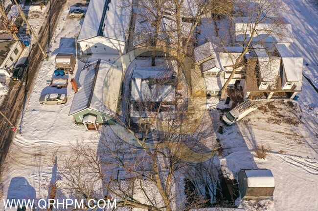 Building Photo - Available Now on Lake Fenton!!!