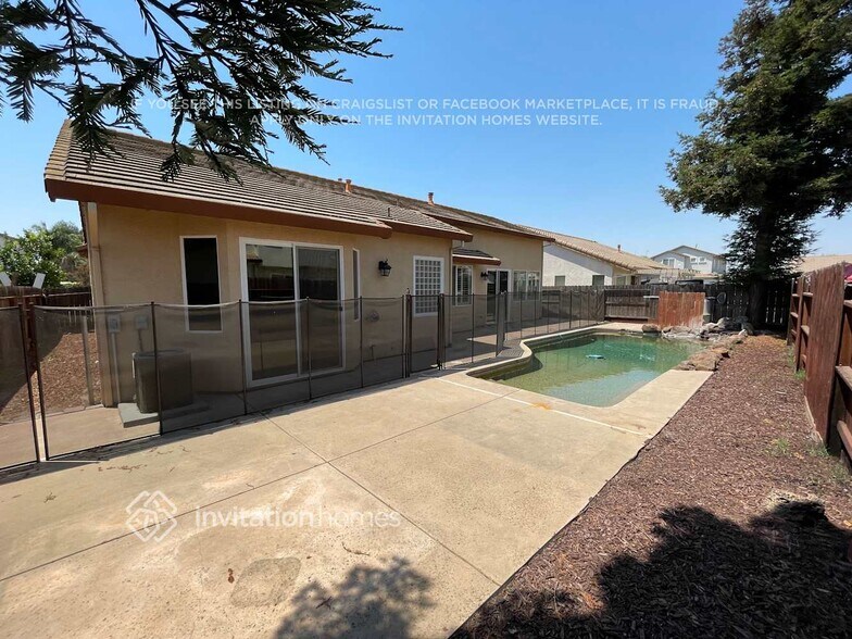 Building Photo - 1070 Steele Way