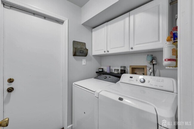 Building Photo - 216 Coldspring Ct