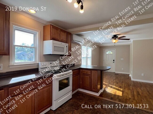 Building Photo - 2019 Donora St