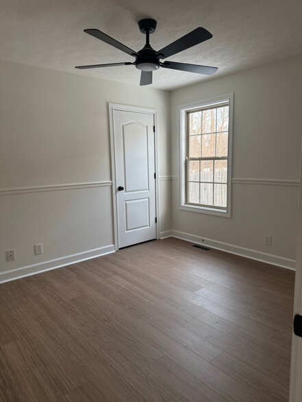 Building Photo - 642 Fox Hound Dr