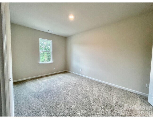 Building Photo - 8234 Merryvale Ln