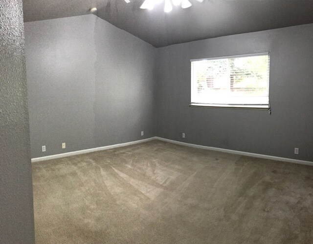 Building Photo - Adorable 3 bedroom/2bath Home