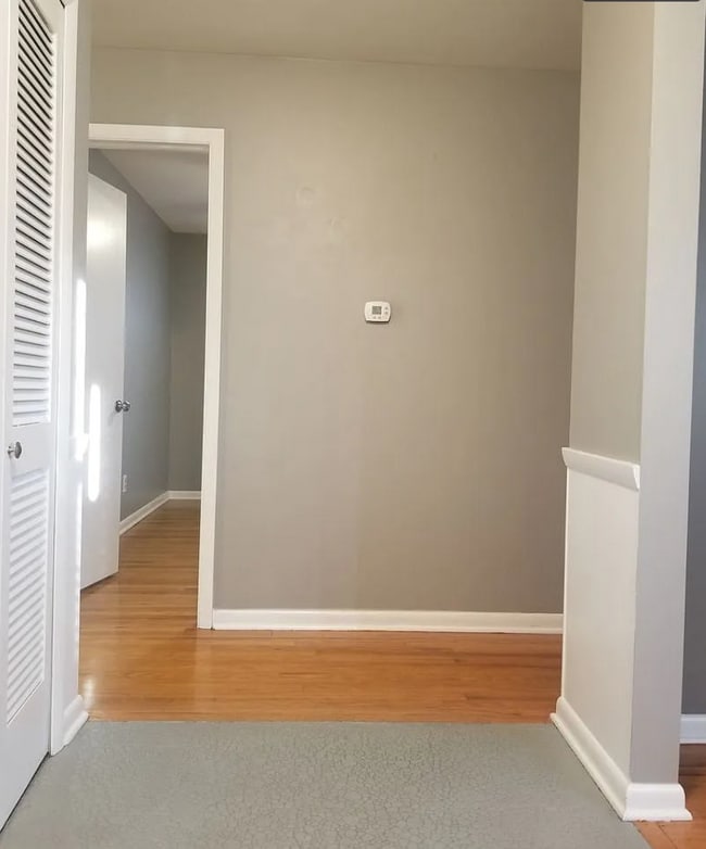 Building Photo - 324 Cumberland Dr