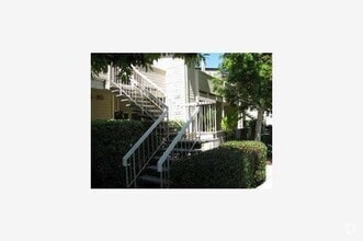 Building Photo - 1120 Cedar Gables Dr