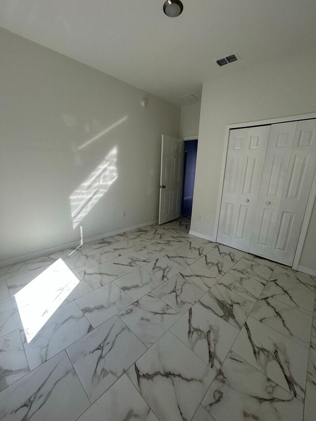 Building Photo - SPACIOUS 4 BEDROOM- 2 BATHROOM RETREAT IN BEAUTIFUL LAKE PLACID