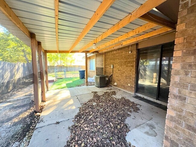 Building Photo - 1233 Steinburg Ln