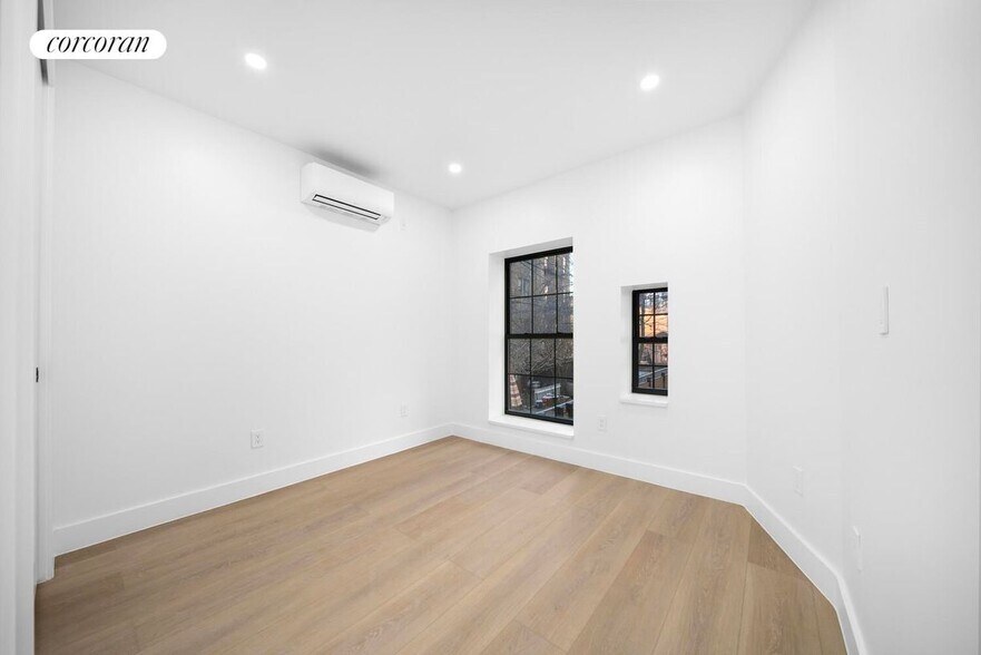 Building Photo - 166 S 2nd St