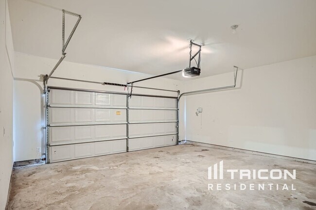 Building Photo - 2328 N Amber Ruse Ct