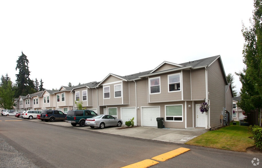 Vanessa View Townhomes 5608 112th St E Puyallup WA 98373 Apartment