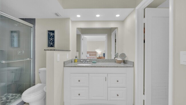 Building Photo - 450 Egret Cir