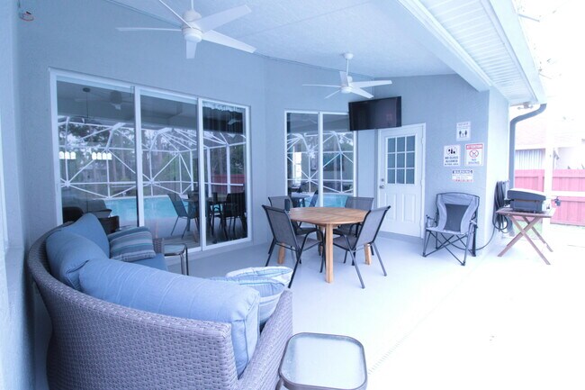 Building Photo - 2957 SW Collings Dr