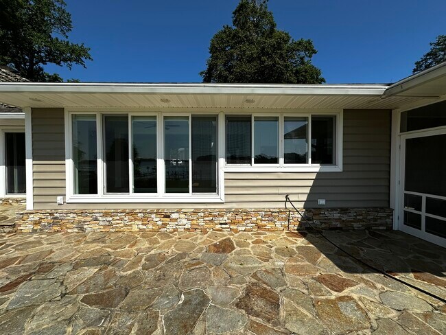 Building Photo - 705 Whitehall Plains Rd