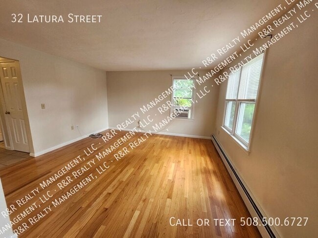 Building Photo - 32 Latura St